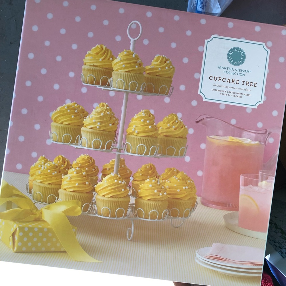 Martha Stewart Cupcake Holder
